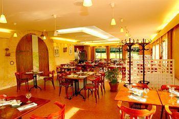 Auberge Du Parc Baudricourt Bagian luar foto